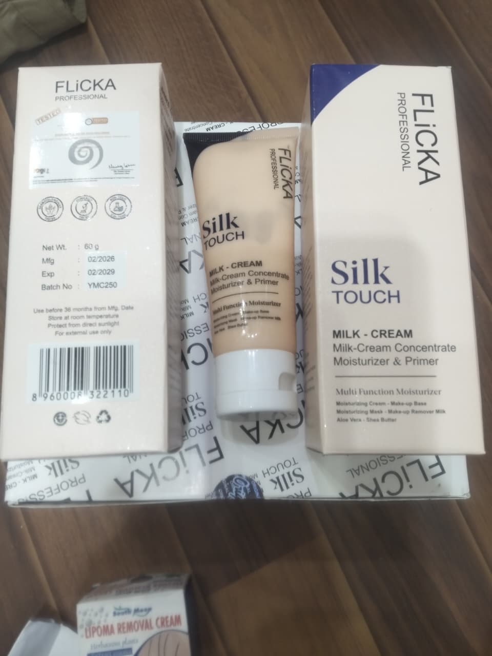 Flicka Professional Silk Touch Milk-Cream – Multi-Function Moisturizer & Primer
